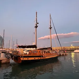 Wooden Boat- La Goletta , Barcelona España